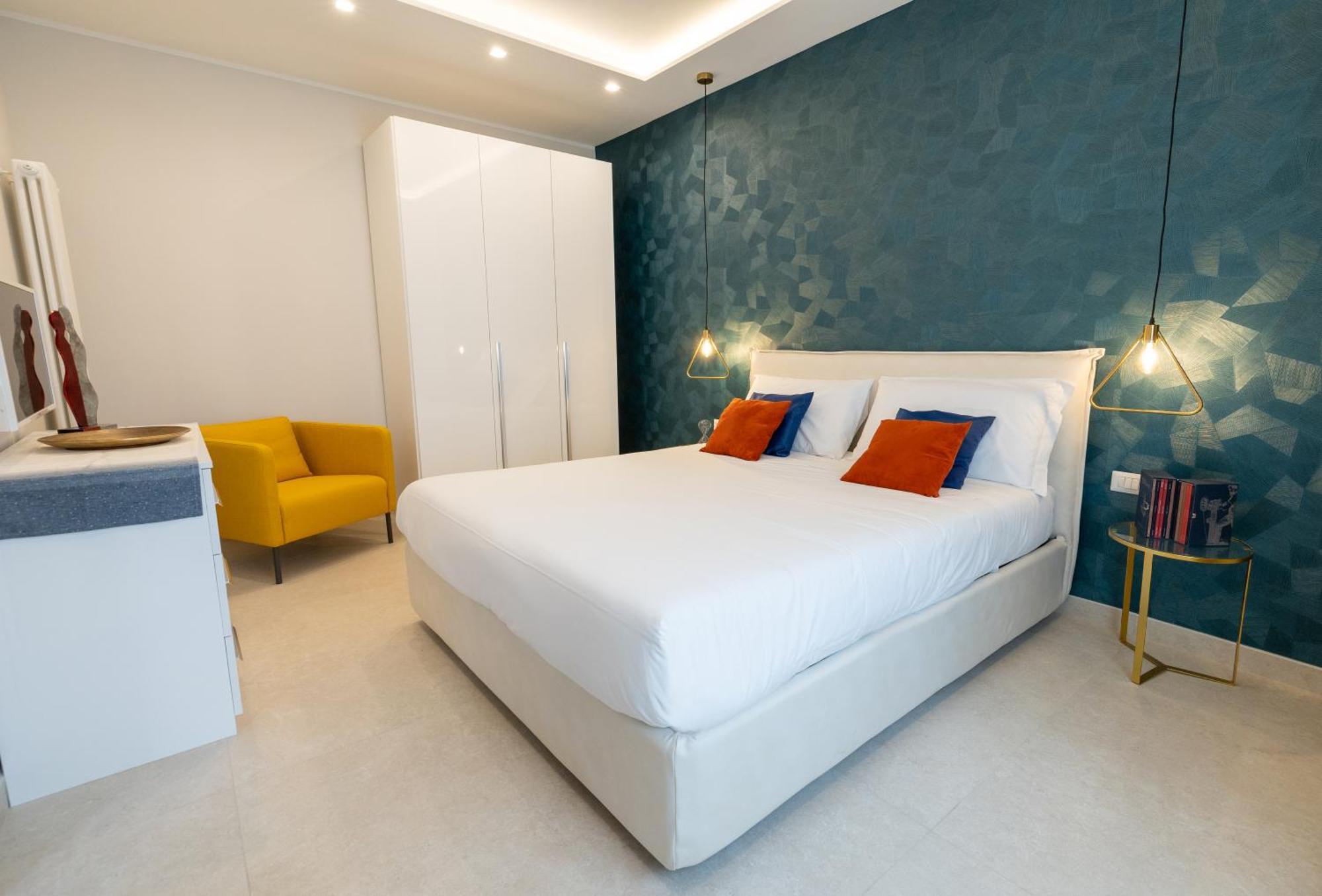 Napoli City Center - Appartamenti E Camere Bagian luar foto