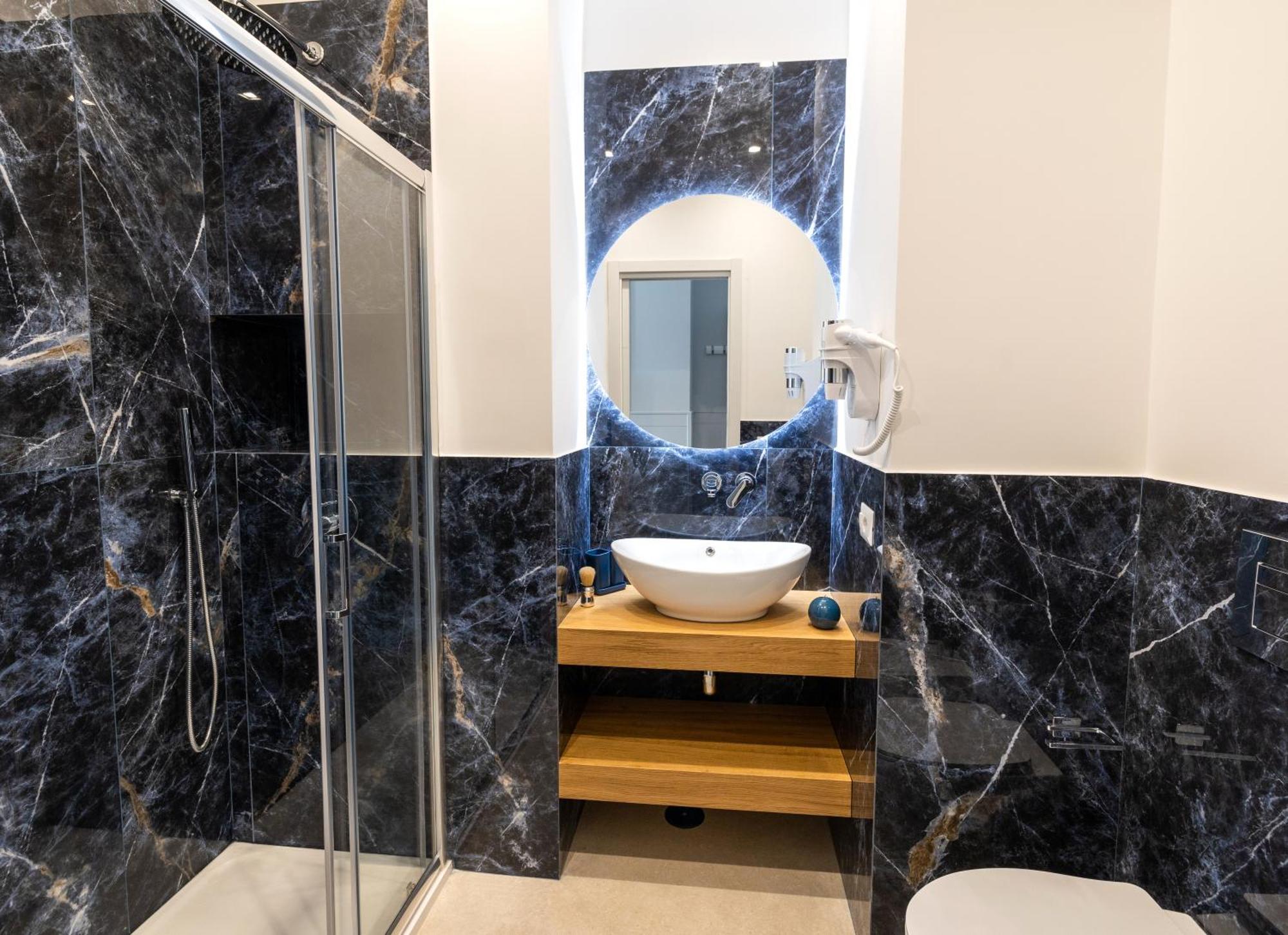 Napoli City Center - Appartamenti E Camere Bagian luar foto